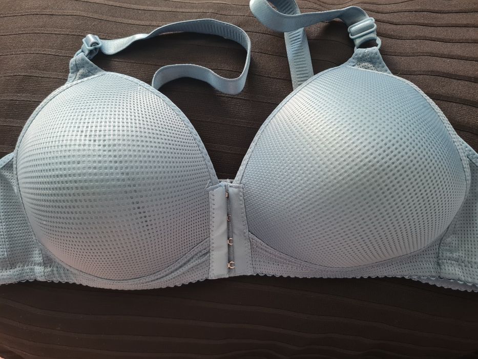 Бюстгальтер новые.