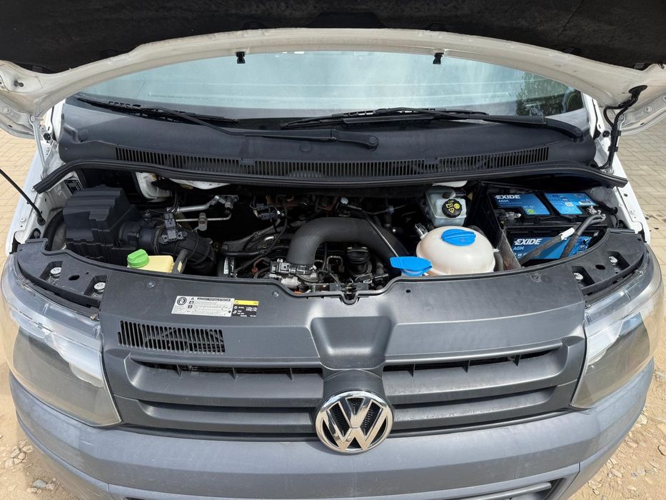 Vw T5 Transporter 9 locuri 2.0 tdi 140 cai 2013  clima  fata spate