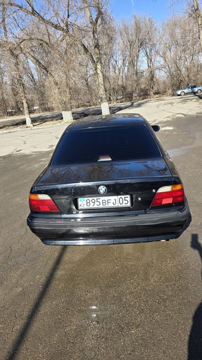 Продам машину BMW