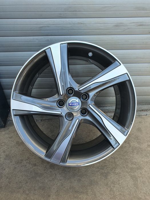 jante originale volvo  pe 18 pt XC 60 sau V40