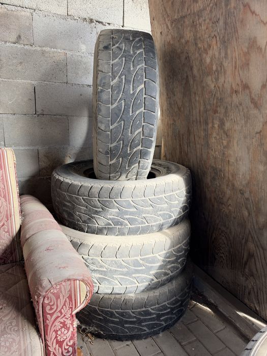 Продам Б/У шины 285/75 R16