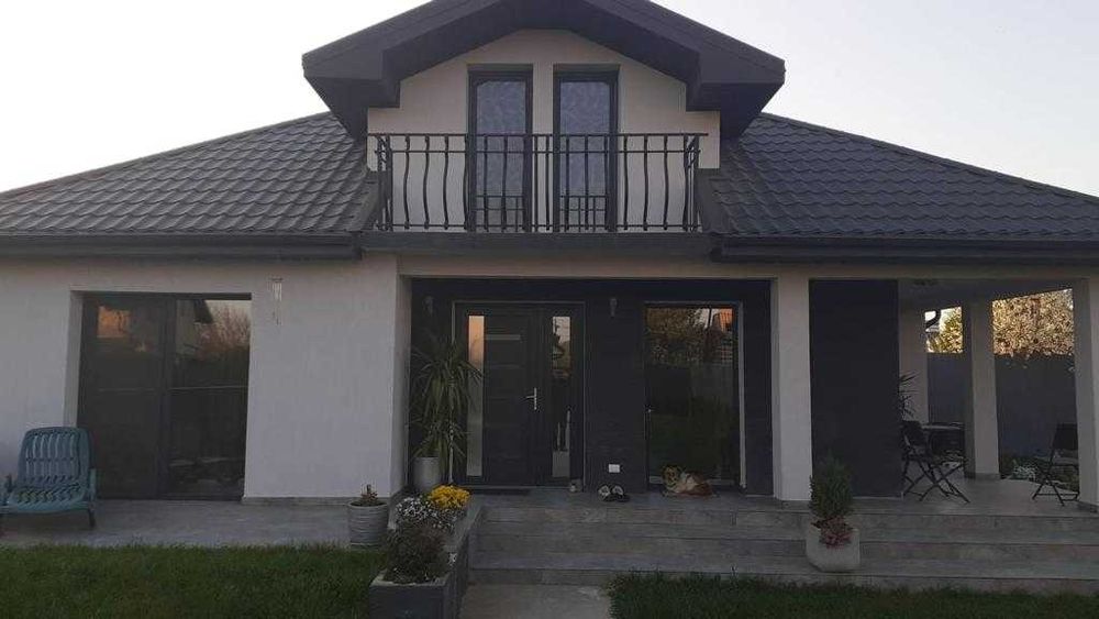 Usi de garaj ,Tamplarie pvc rulouri