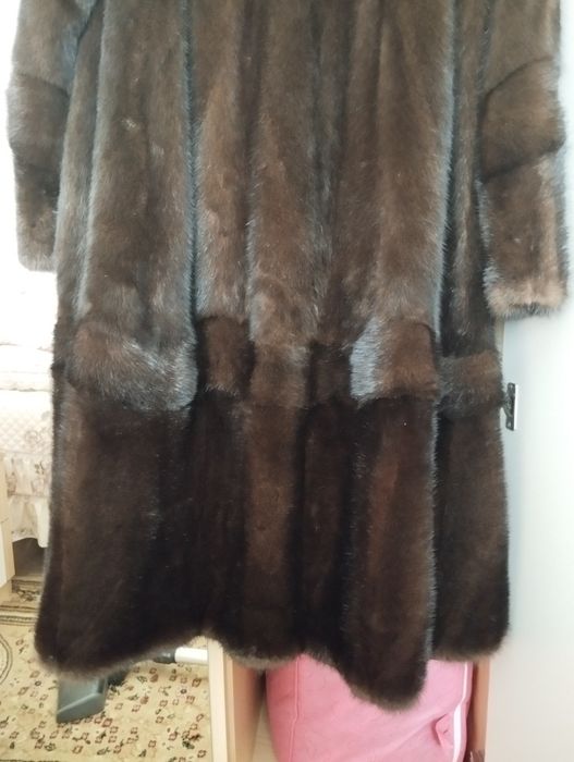 Продам норковую шубу