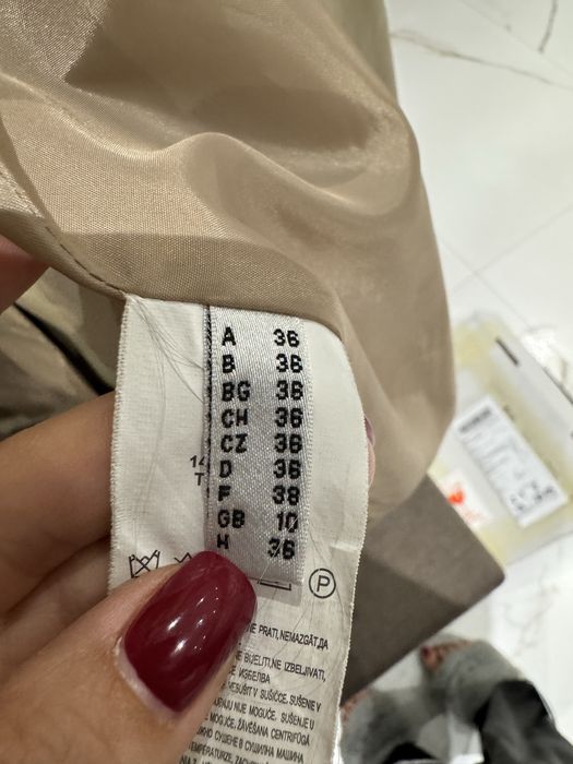 Дамски бежов тренчкот / шлифер