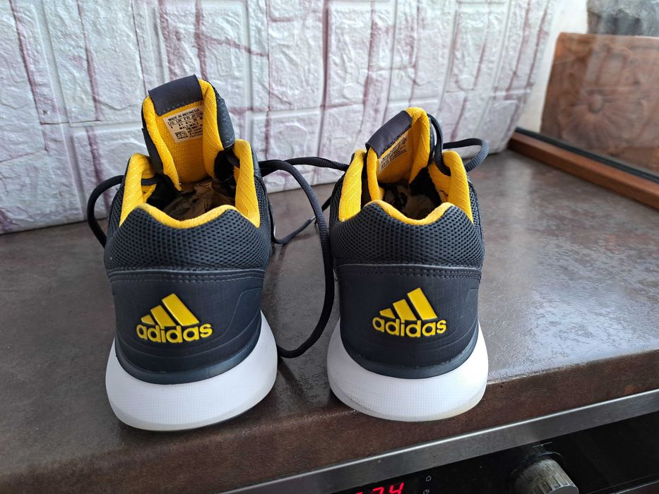 мъжки маратонки,кецове,спортни обувки,ном42,5 Adidas,адидас