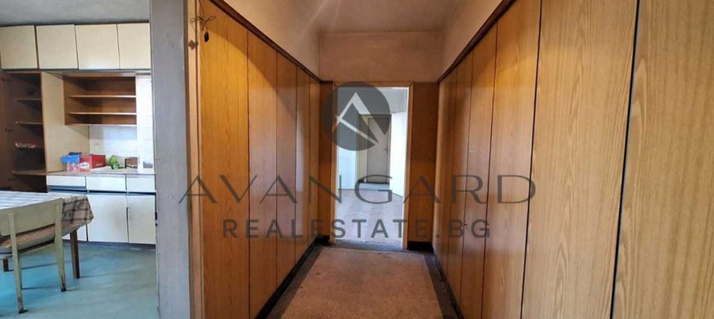 Продава се Тристаен апартамент в Пловдив, Каменица 1 - 100 кв.м за 1750 €/кв.м - Снимка #3