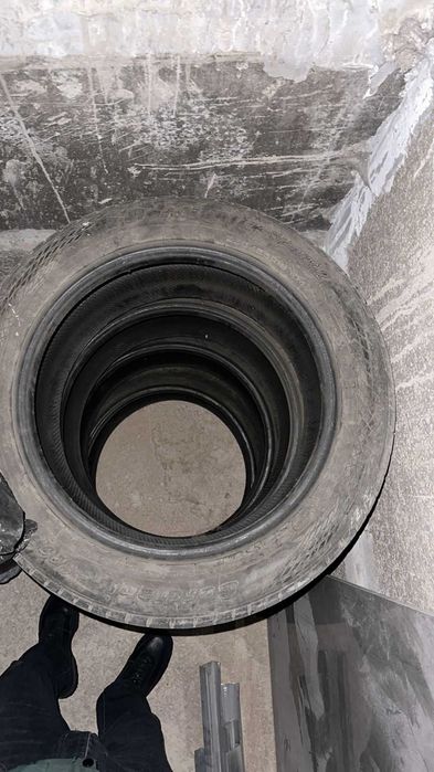 Шины для автомобиля.