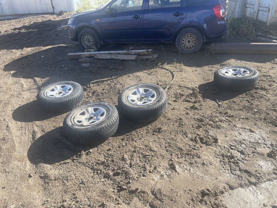 Продам диски с резиной волга