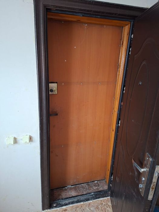 Дверь железная входная