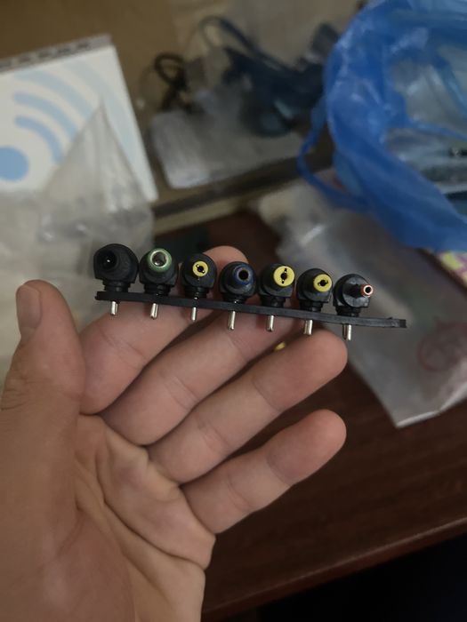 7 ta Quvvatlash uchlari sotiladi har hil computer yoki terminallarga