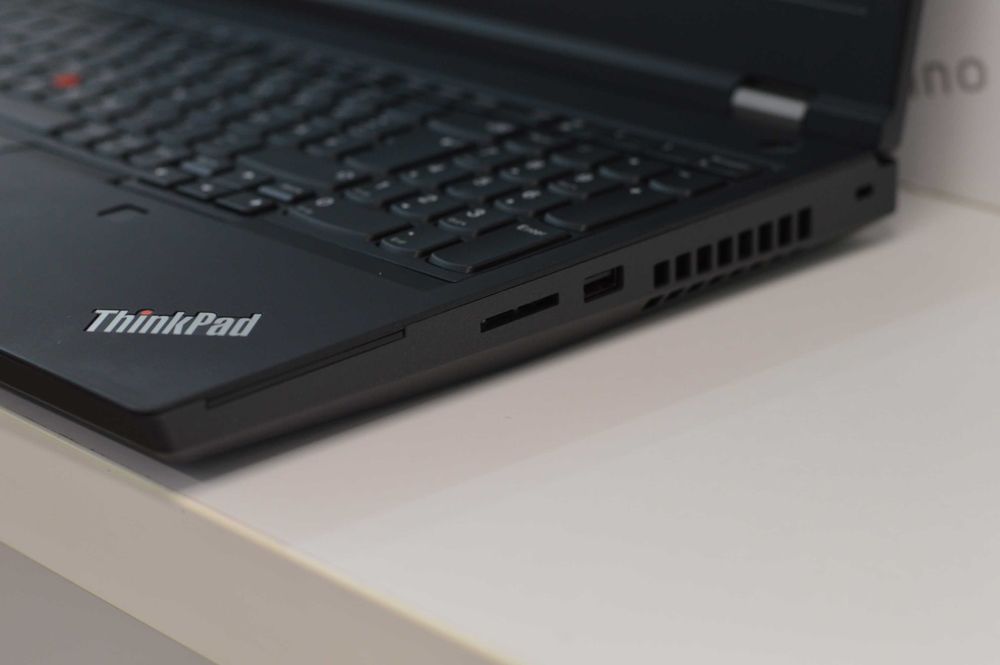Lenovo ThinkPad P15 - Intel Core i7-10850H / 16GB RAM DDR4 / 1TB SSD NVMe / NVidia Quadro T1000 Mobile / Перфектно състояние / 12 месеца гаранция