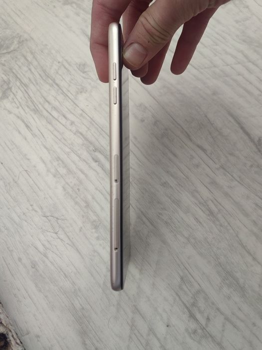 Продам телефон самсунг