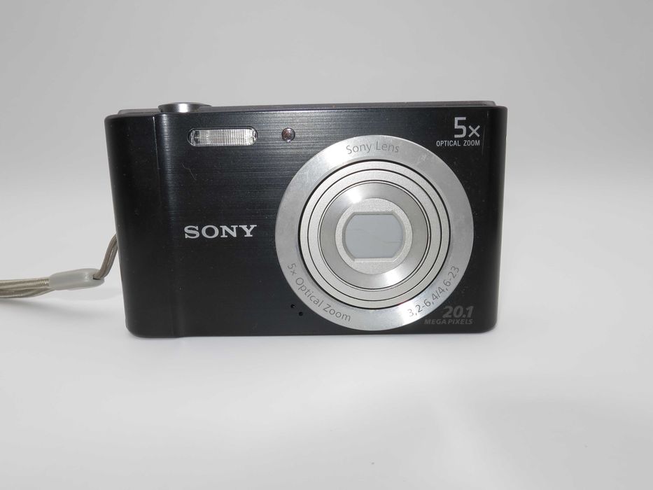 Sony Cyber-shot DSC W800 ултра компактен цифро фотоапарат в черен цвят, дигитална камера 20.1 MP CCD, 5x Оптичен Зум, като НОВА, работи отлично!