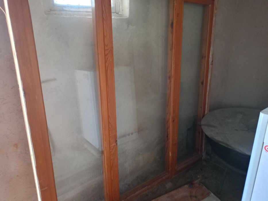 Терезе рамасымен подоконигімен сатылады