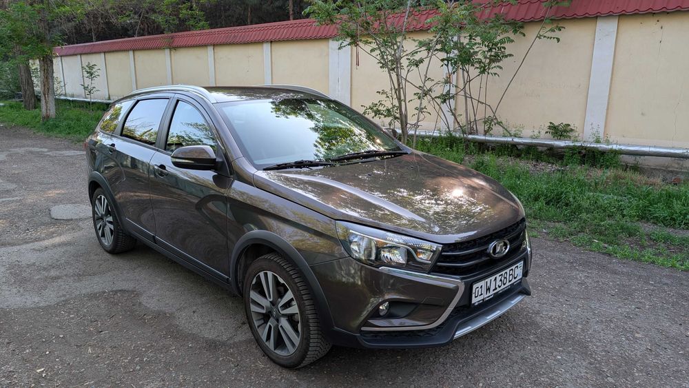 Lada Vesta SW Cross 1.6 MT Luxe (2020)