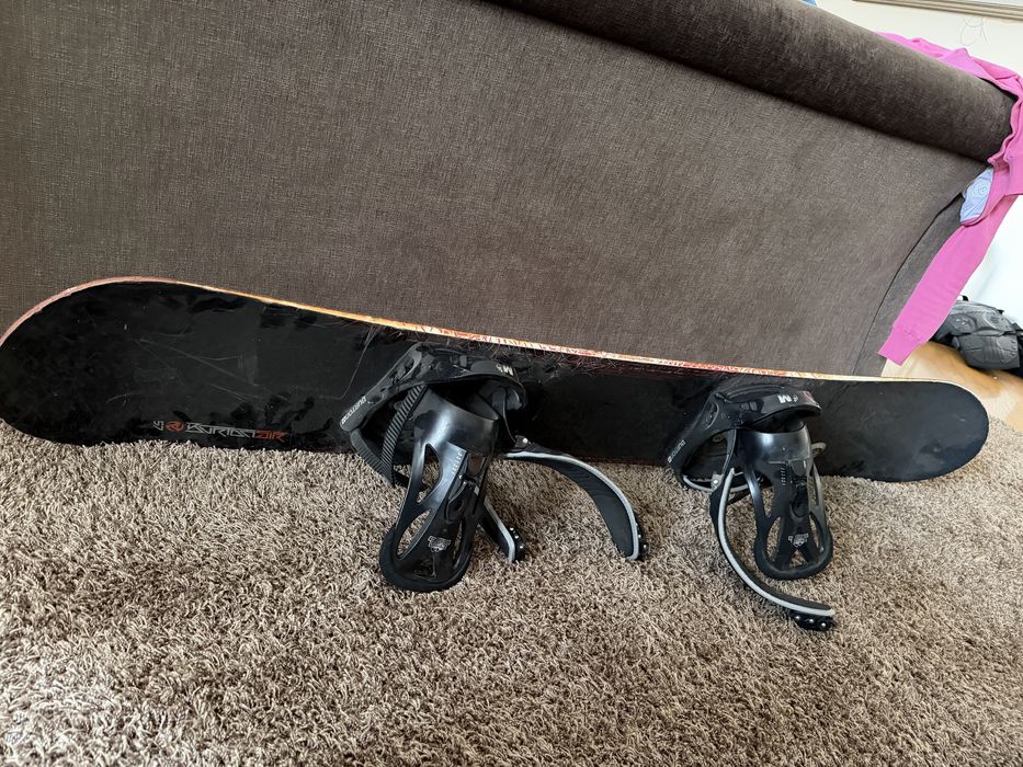 Сноуборд и ботинки для сноуборда Burton