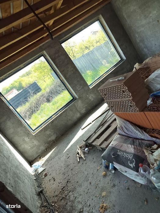 Vând casă  nouă  la 1.5  km de Auchan,    Labusesti