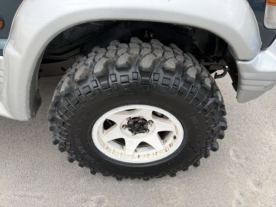 Silverstone 35x10.5x16