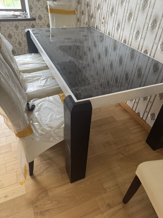 Стол гостинный + стулья дерево