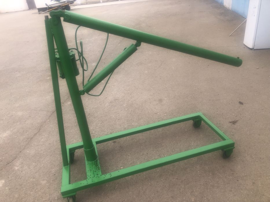 Подъёмник для двигателя