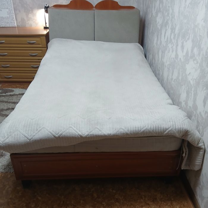 Продам кровать  полуторка ширина кровати 125 длина 240