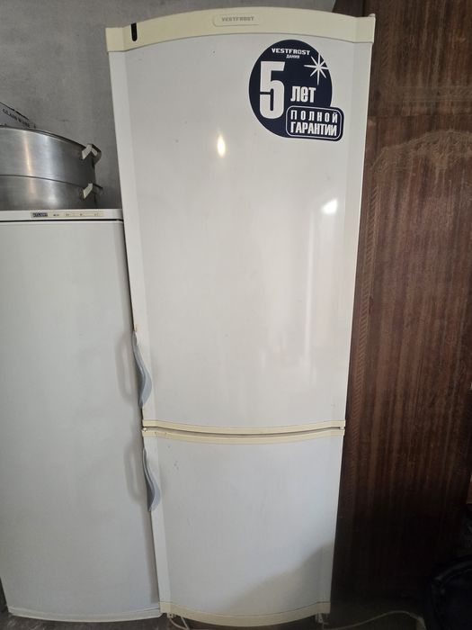 Продам рабочий холодильник Vestfrist (Дания)