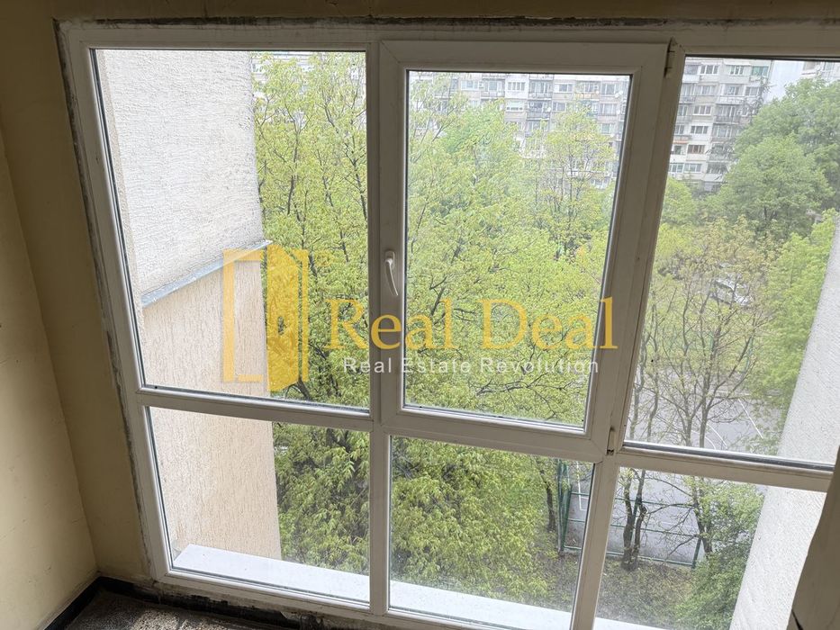 Продава се Двустаен апартамент в София, Света Троица - 65 кв.м за 1235 €/кв.м - Снимка #12