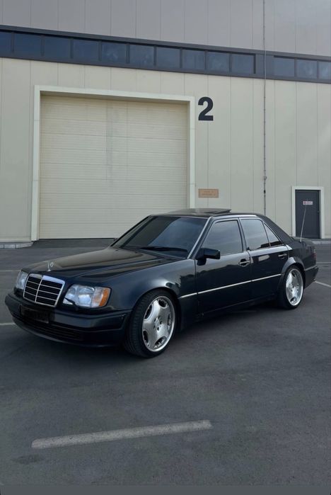 Mercedes benz w124 e500
