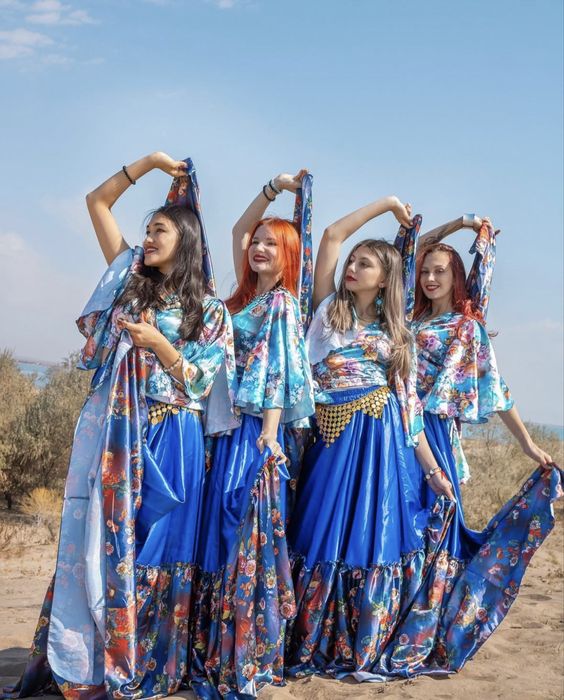 Танцевальные костюмы