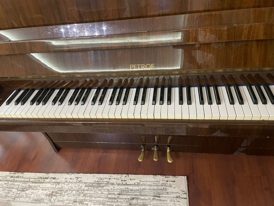 Фортепиано PETROF