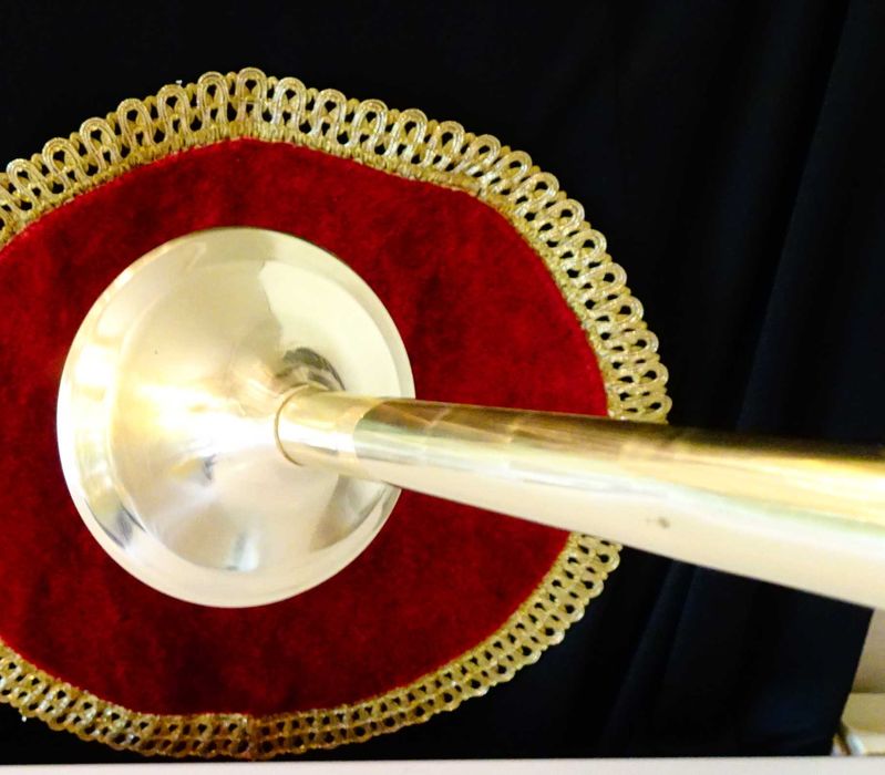 Бронзова стояща закачалка,бронзова стойка