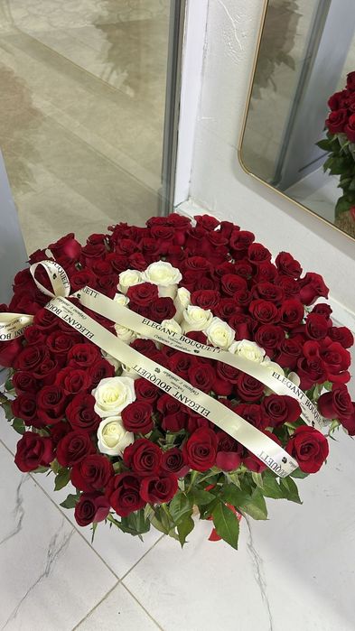 Цветы розы 151 штук