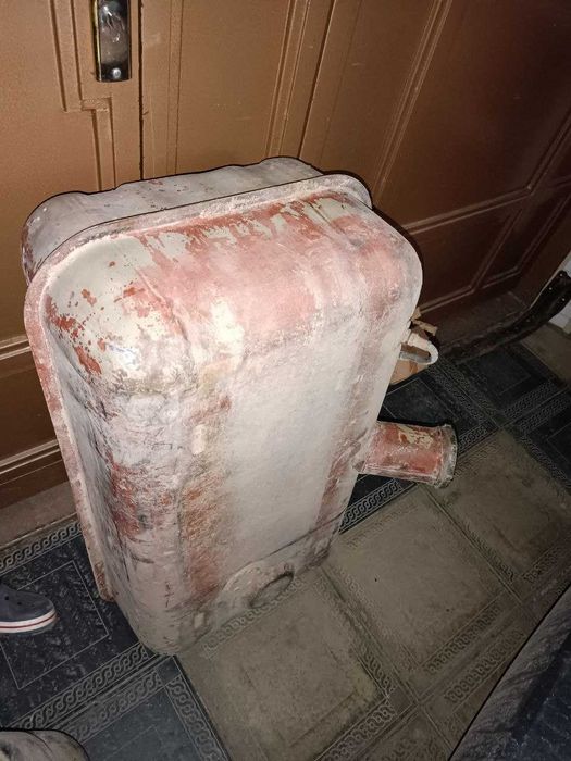 Продаётся бак от зила