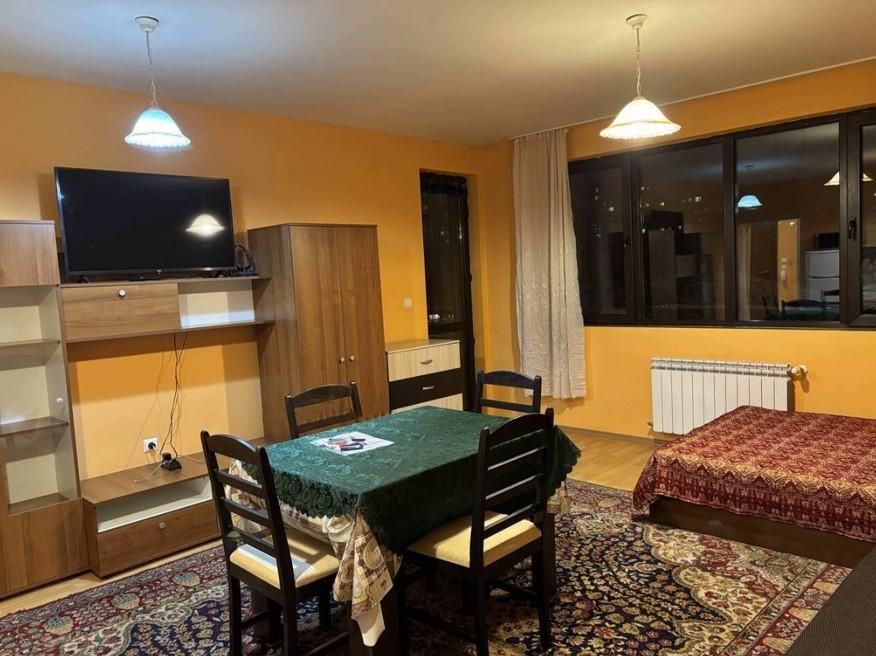 Дава се под наем Четиристаен апартамент в София, Стрелбище - 120 кв.м за 1000 € - Снимка #1