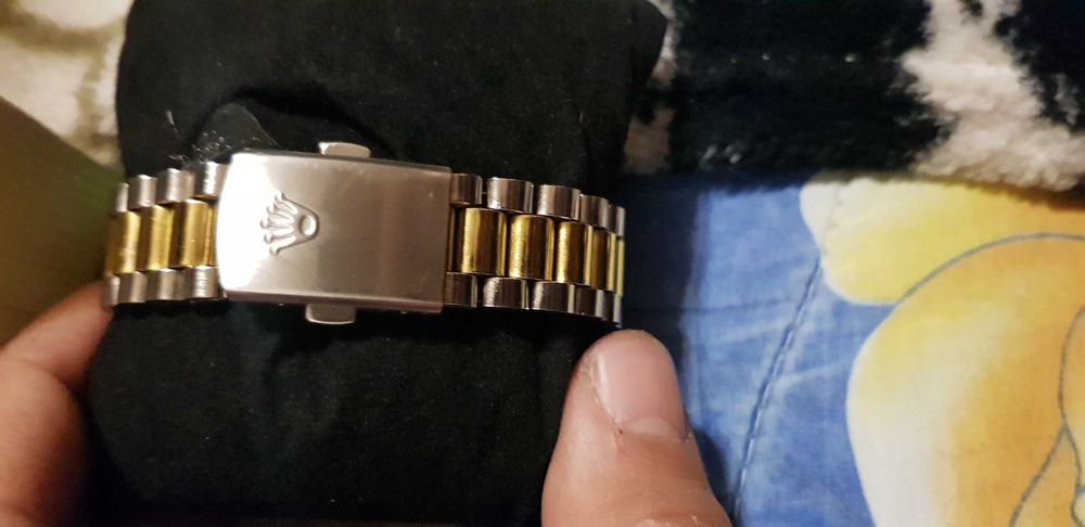 Rolex цасовник нов