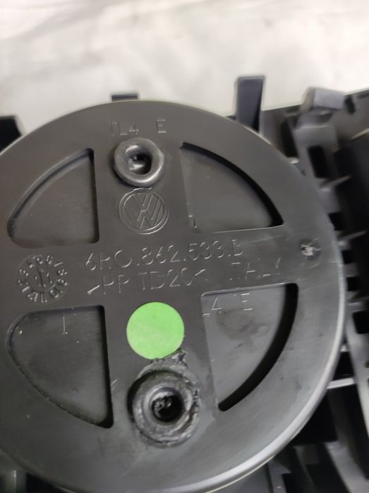 Поставка чаша централна конзола VW POLO 2009-2017