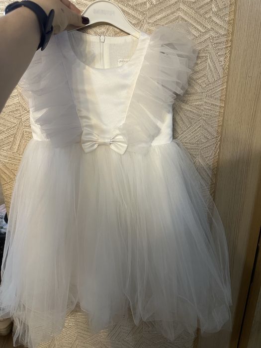 Продам платье для девочки