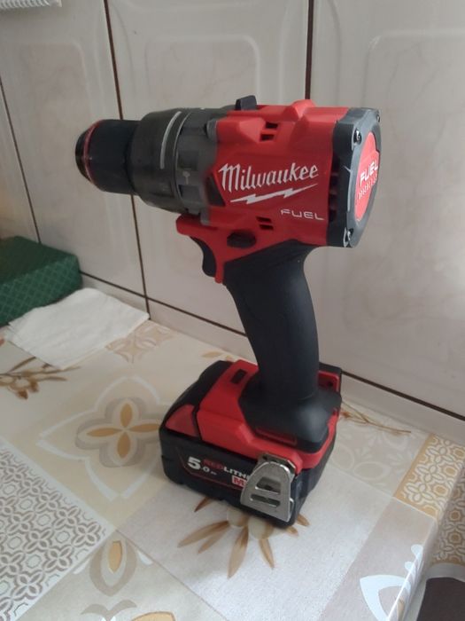 Vând milwaukee m18 fpd3
