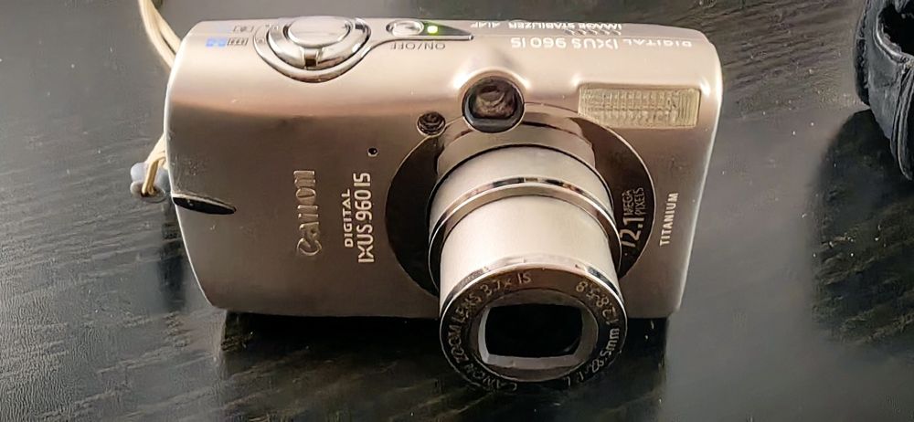 Продам фотоаппарат Canon