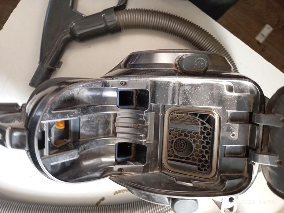 Пылесос на запчасти.