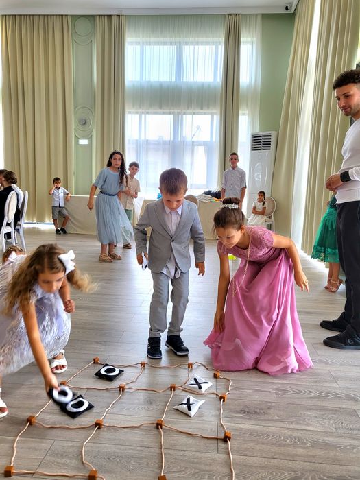 Entertainer/ Animator copii adulti Jocuri la nunti /evenimente nunta