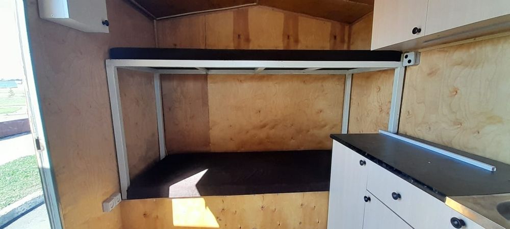 Прицеп-тандем, тралл с жилым модулем