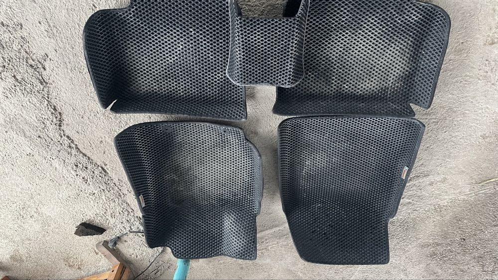 Продам полик на камри 30 35