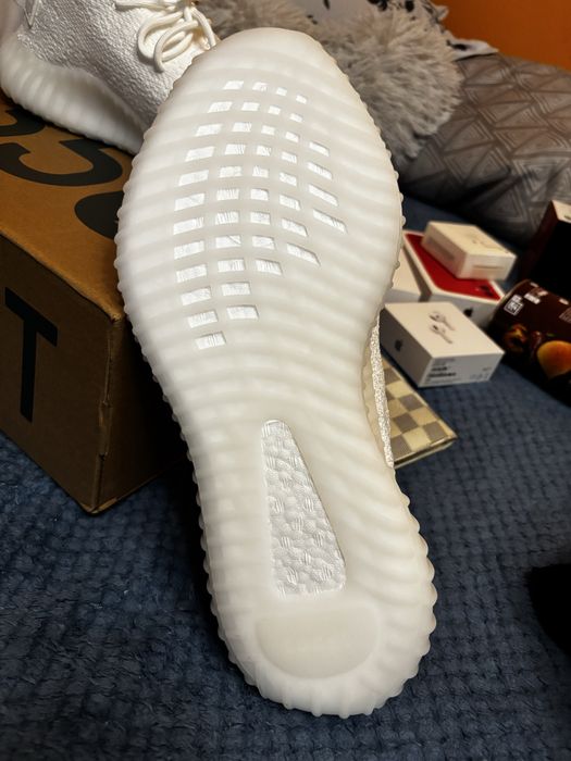 Adidas Yeezy Boost 350 V2 Triple White / Cream White – Stare foarte bună