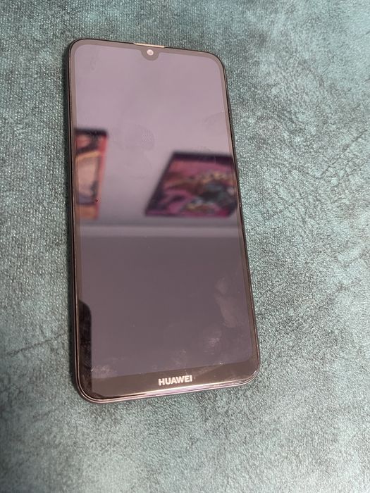 Продам телефон срочно