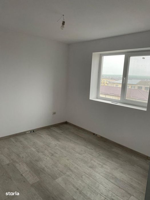 De vanzare apatament 2 camere, zona V-uri