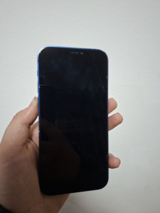 Iphone 12 xotira 128g yomkort 100 ekran almashgan face id ishlamidi