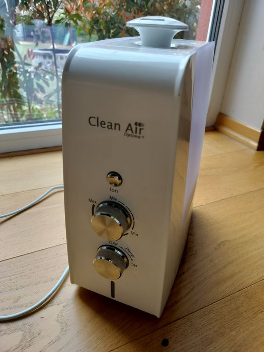 Umidificator aer Clean Air inteligent alb