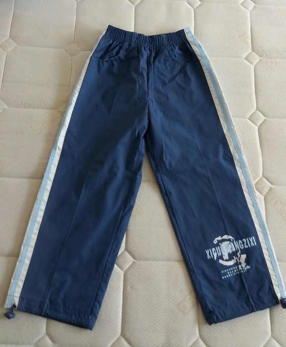 Нов детски анцуг /спортен екип от горнище и долнище за 4 г.