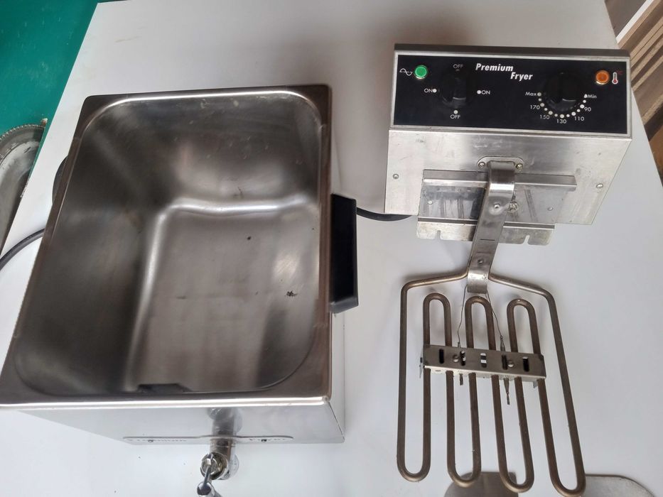Продавам професионален фритюрник